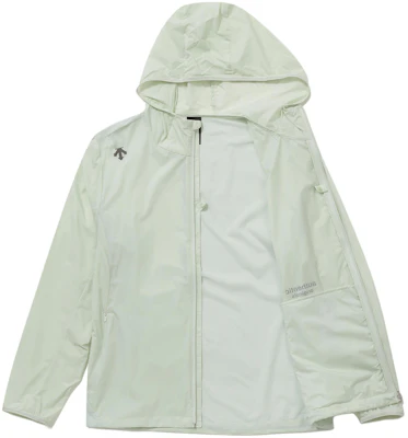DESCENTE 輕量透氣男女款戶外運動印花Logo外套 SP223RWB41 10
