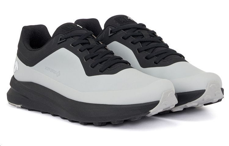 Lookbook DESCENTE Dualis Mid 'Urban Commute Grey' D3431LCR23-GY