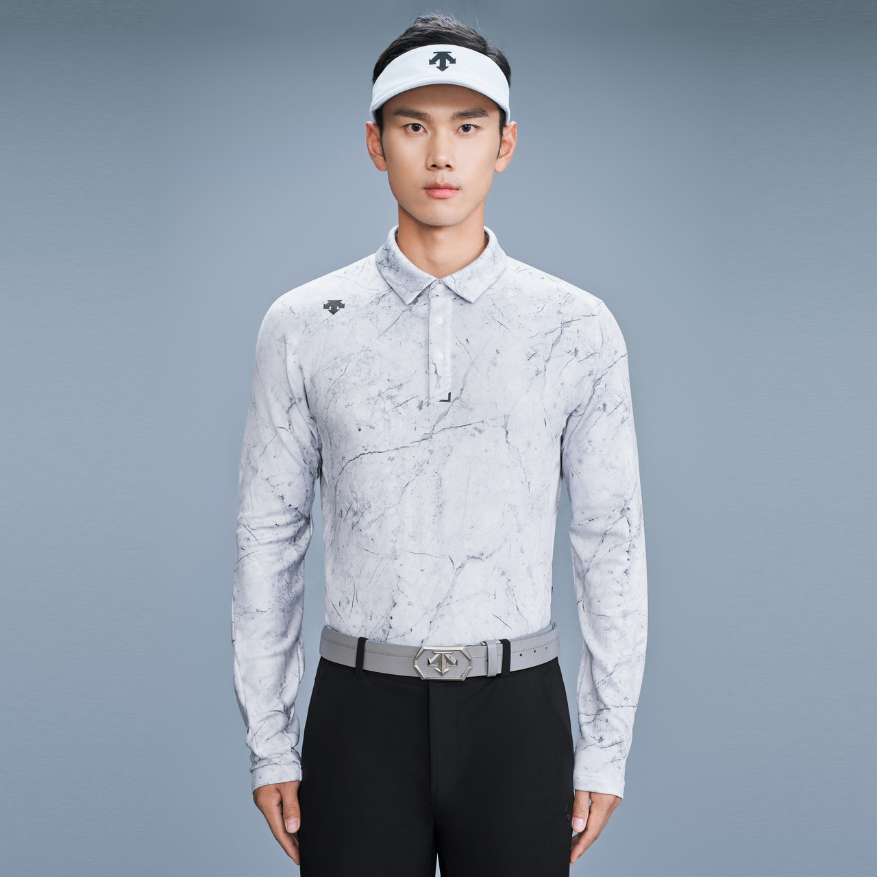 Lookbook DESCENTE FW23 男士PRO修身款長袖套頭T恤 G333MPTL91