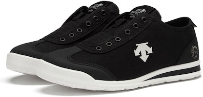 Sneaker Rendah DESCENTE 'Hitam dan Putih' D3223LSN23-RB Lookbook Sneaker Rendah DESCENTE 'Hitam dan Putih' D3223LSN23-RB