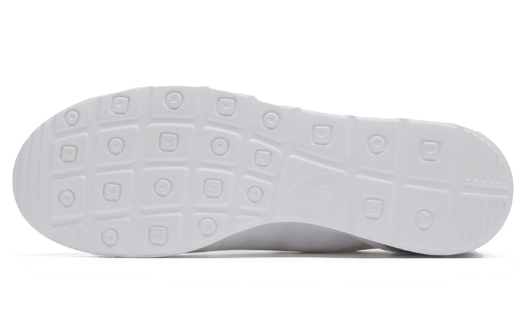 Lookbook DESCENTE Movewear Chron Tempo Slip-On 'Hitam Putih' D3293LSNXC-WB