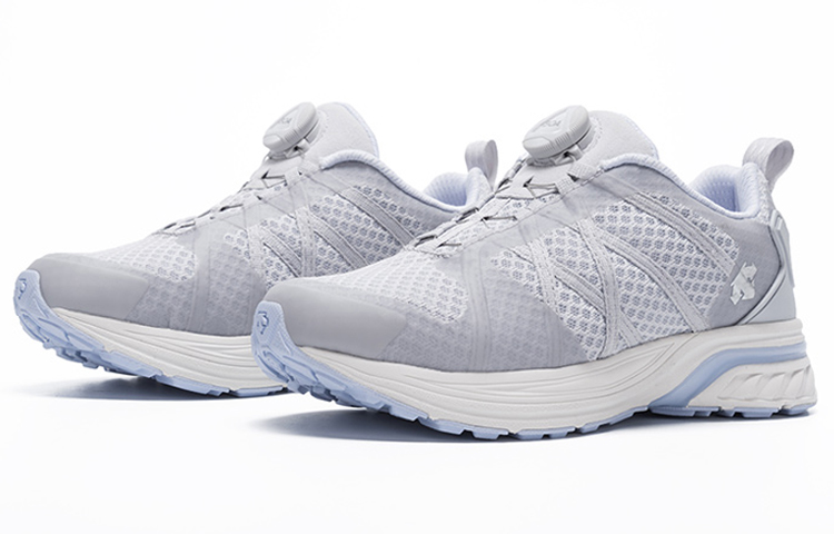 Lookbook DESCENTE迪桑特 輕便透氣休閒跑步鞋 灰色