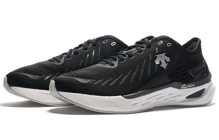 Lookbook DESCENTE Running 'Ligero y Transpirable Negro' D1213RRN11-BK