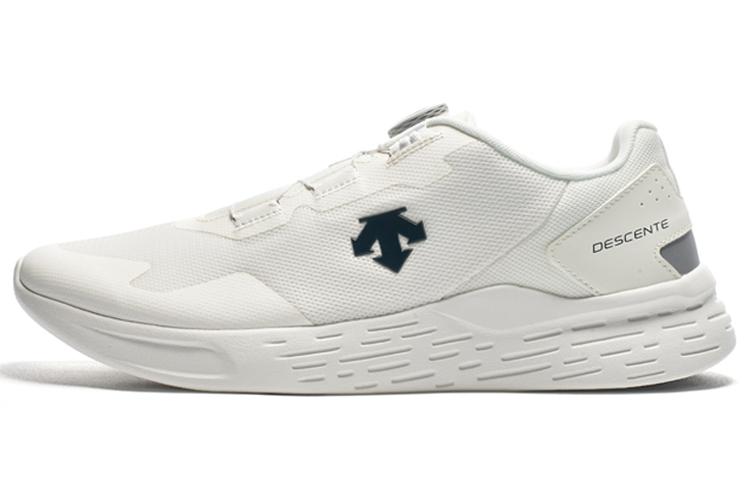 Buy DESCENTE 白色休闲跑鞋 D1213GES11-WT