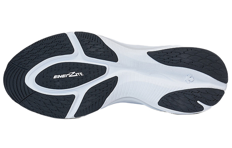 Shop DESCENTE 跑步鞋 '白色舒适透气' D2223RRN92-WT