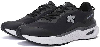 DESCENTE Lari Rendah 'Kalis Angin Anti-Kotor Hitam' D2423RRN12-BW Lookbook DESCENTE Lari Rendah 'Kalis Angin Anti-Kotor Hitam' D2423RRN12-BW