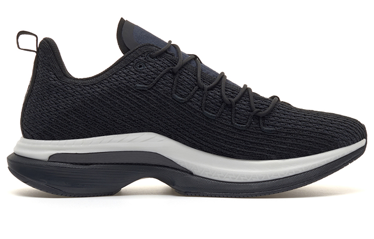 Order DESCENTE 跑步系列「黑色避震低筒鞋」 D1439RRN11-BK