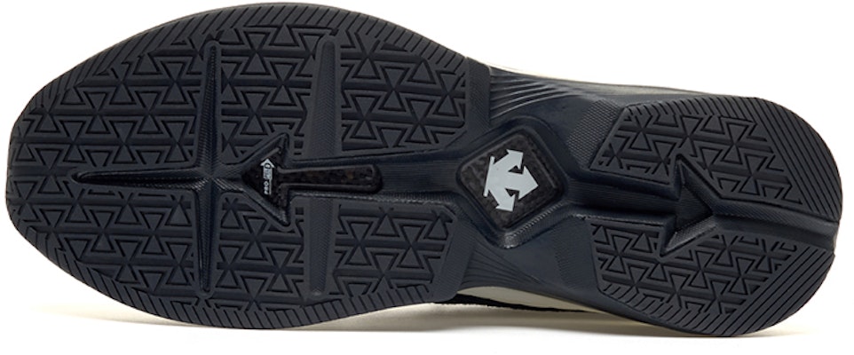 DESCENTE 跑步系列「黑色避震低筒鞋」 D1439RRN11-BK Shop DESCENTE 跑步系列「黑色避震低筒鞋」 D1439RRN11-BK