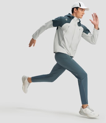 DESCENTE Running Series Lightweight Waterproof Breathable Jacket for Men D4331RJK43 Details for DESCENTE Running Series Lightweight Waterproof Breathable Jacket for Men D4331RJK43