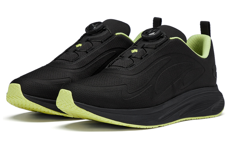 Lookbook DESCENTE 跑鞋 '简单舒适黑色' D4131RRN06-BK