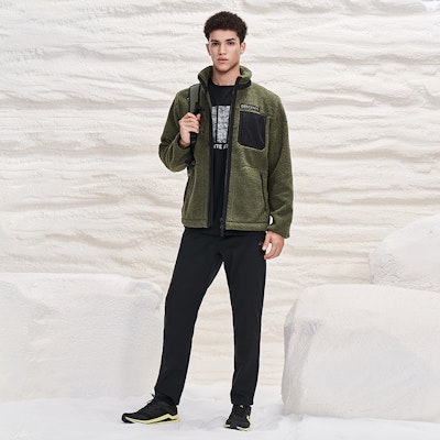 DESCENTE Ski Style Fleece Knit Jacket with Contrast Pocket. D1491SKT91 Shop DESCENTE Ski Style Fleece Knit Jacket with Contrast Pocket. D1491SKT91