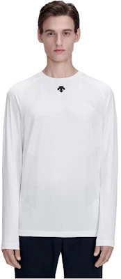 DESCENTE Slim Fit Letter Print Long-Sleeve Sweatshirt D2331TTL53 Buy DESCENTE Slim Fit Letter Print Long-Sleeve Sweatshirt D2331TTL53