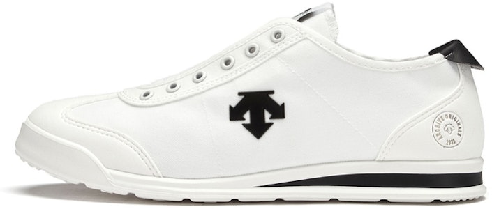 DESCENTE Gaya Sukan Chron Tempo Slip-On 'Hitam Putih' D3223LSN23-BW Buy DESCENTE Gaya Sukan Chron Tempo Slip-On 'Hitam Putih' D3223LSN23-BW