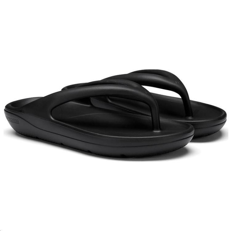 Shop デサント スポーツスタイル クッション付き サンダル 'ブラック' D3224LTH41-BK