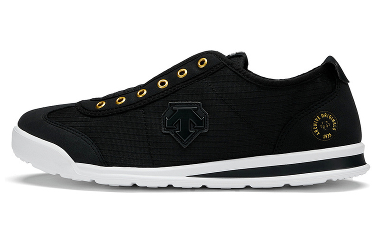 Buy DESCENTE Gaya Sukan Rendah 'Hitam' D3223LSN91-BK