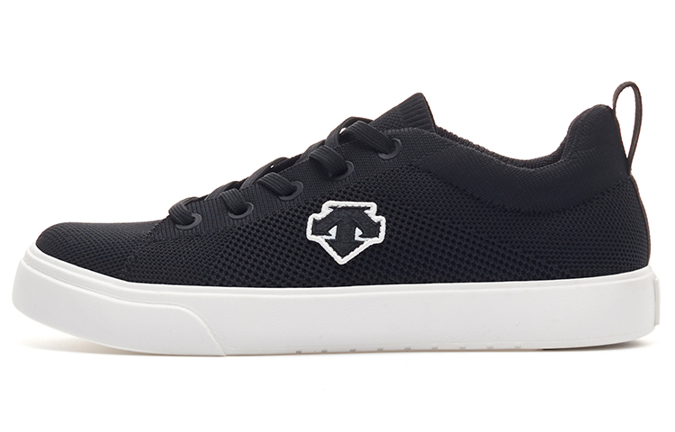 DESCENTE Sports Style 'Black Canvas'
