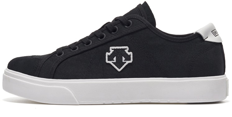 descente-sports-style-low-classic-embroidered-logo-black-d2291-lsn-01-bk