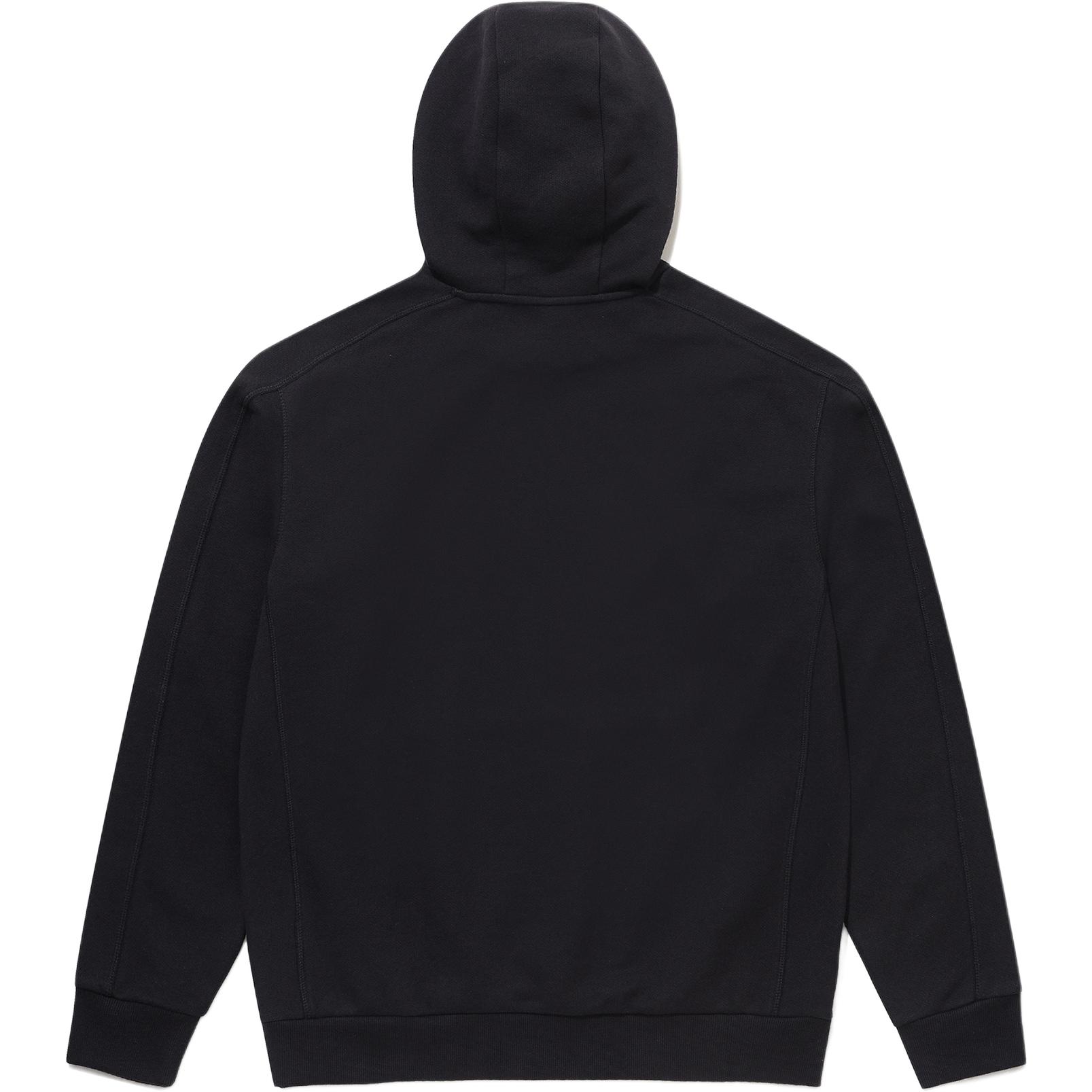 Lookbook DESCENTE 運動風格男女連帽衫，印有標誌，排濕快乾 SP323UHD71