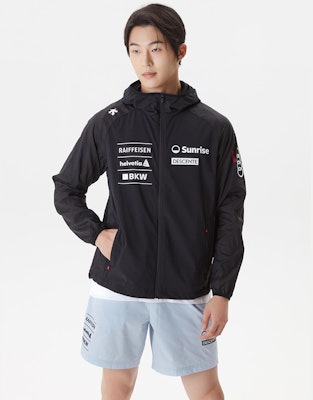 DESCENTE SS24 Swiss Ski x Audi Waterproof Breathable Hooded Jacket. SP221EWB59 Purchase DESCENTE SS24 Swiss Ski x Audi Waterproof Breathable Hooded Jacket. SP221EWB59