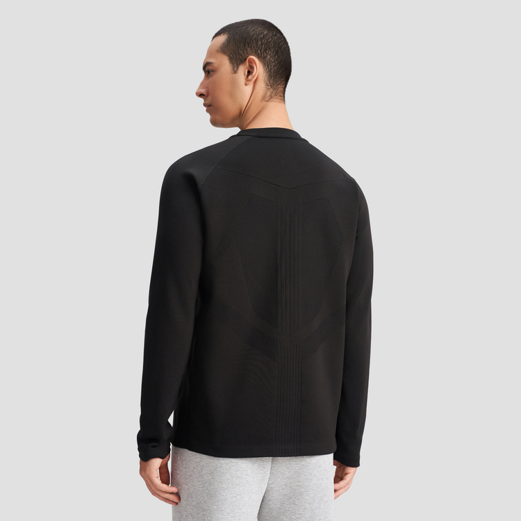 Purchase 迪桑特訓練運動連帽針織衫，適合運動健身。 D4131THT55A