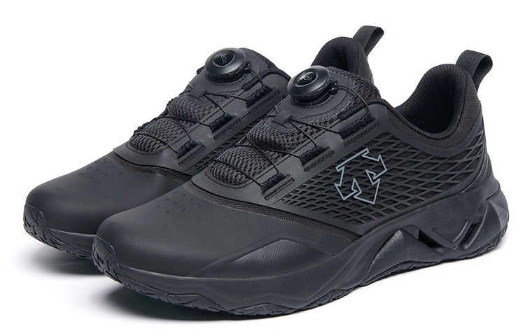 Order DESCENTE Training Low ''Noir'' D3331TCT02-BK