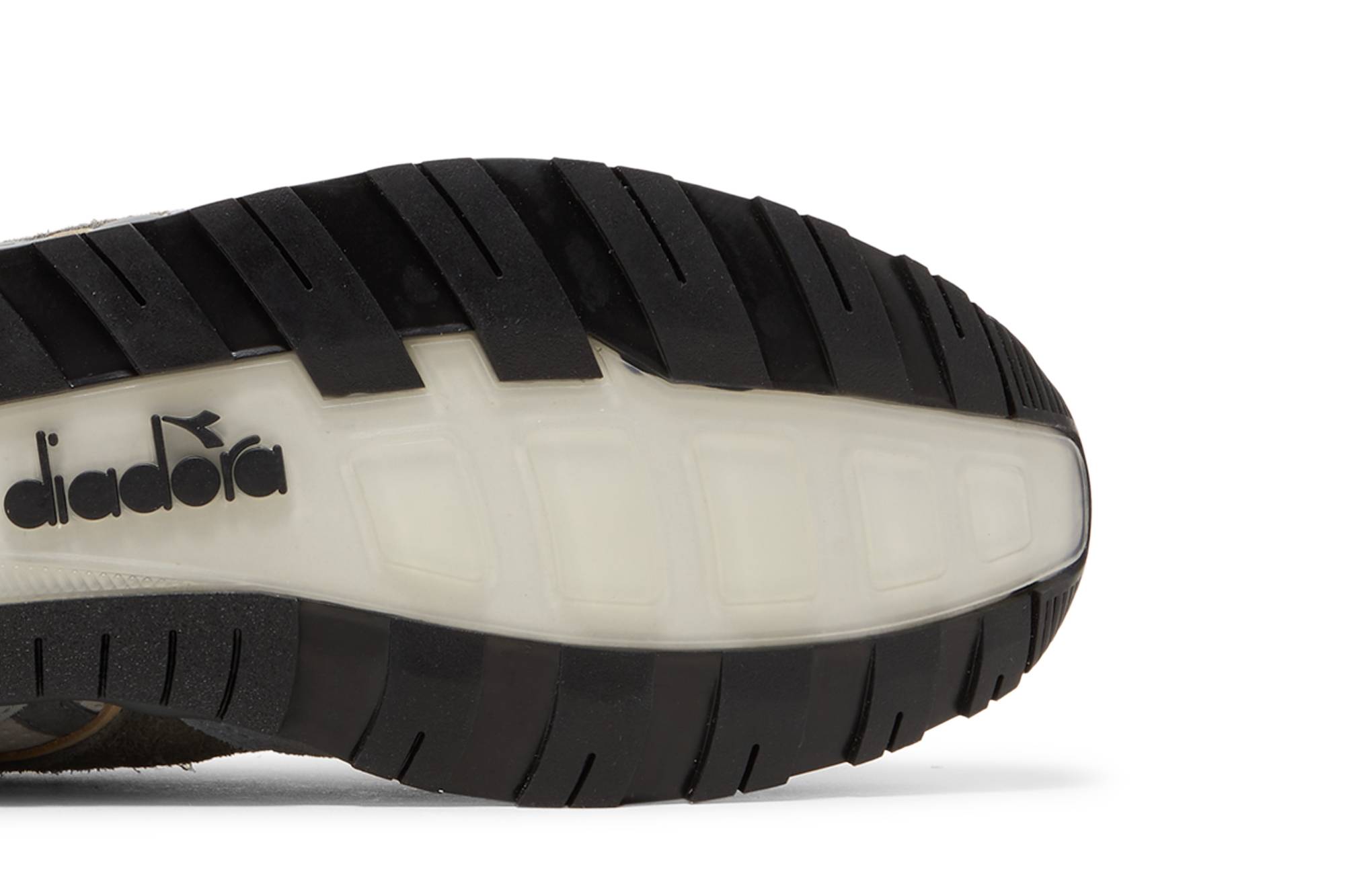 Purchase ディテールズ・マター x Diadora N9002 「旅人」 501-180133-75041