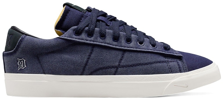 devin-booker-x-nike-blazer-low-detroit-tigers-college-navy-hq-2054-400