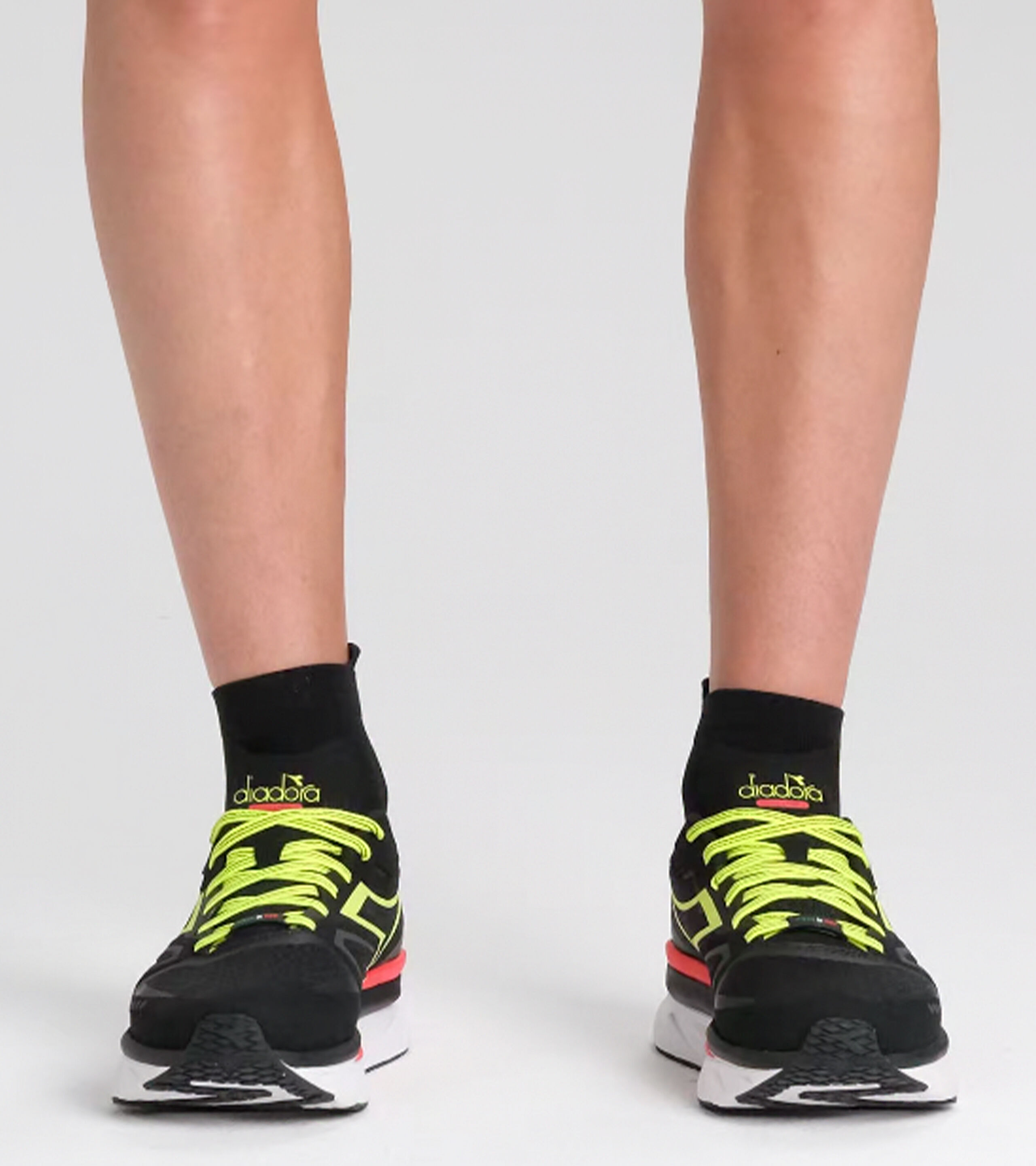 Order Diadora ATOMO V7000-2 Lelaki Kasut Sukan 101.180223_C0871