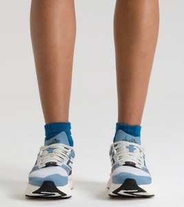 Diadora ATOMO V7000-2 Sepatu Lari Pria 101.180223_D0872 Order Diadora ATOMO V7000-2 Sepatu Lari Pria 101.180223_D0872