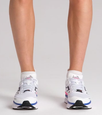 Diadora ATOMO V7000-2 跑鞋 101.180223_D1043 Order Diadora ATOMO V7000-2 跑鞋 101.180223_D1043