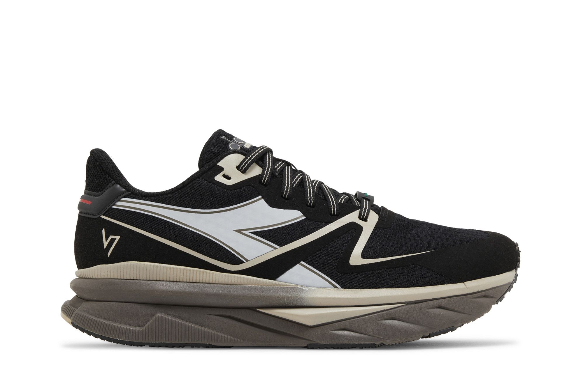 Diadora Atomo V7000 'Black Smoke Grey' 101-179073-C9682