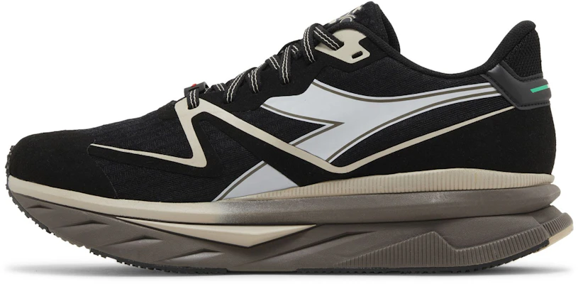 Diadora Atomo V7000 ''Nero Grigio Fumo'' 101-179073-C9682 Lookbook Diadora Atomo V7000 ''Nero Grigio Fumo'' 101-179073-C9682