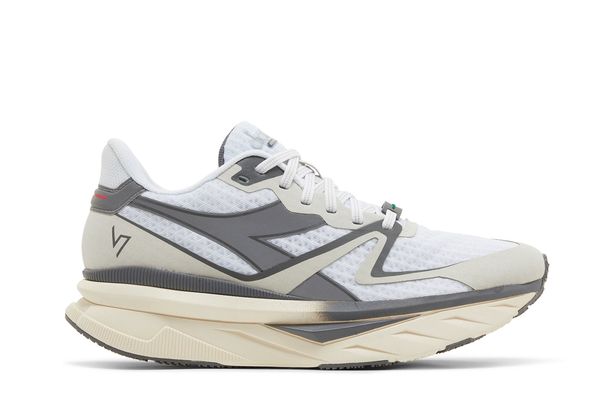 Diadora Atomo V7000 'White Silver' 101-179073-D0475