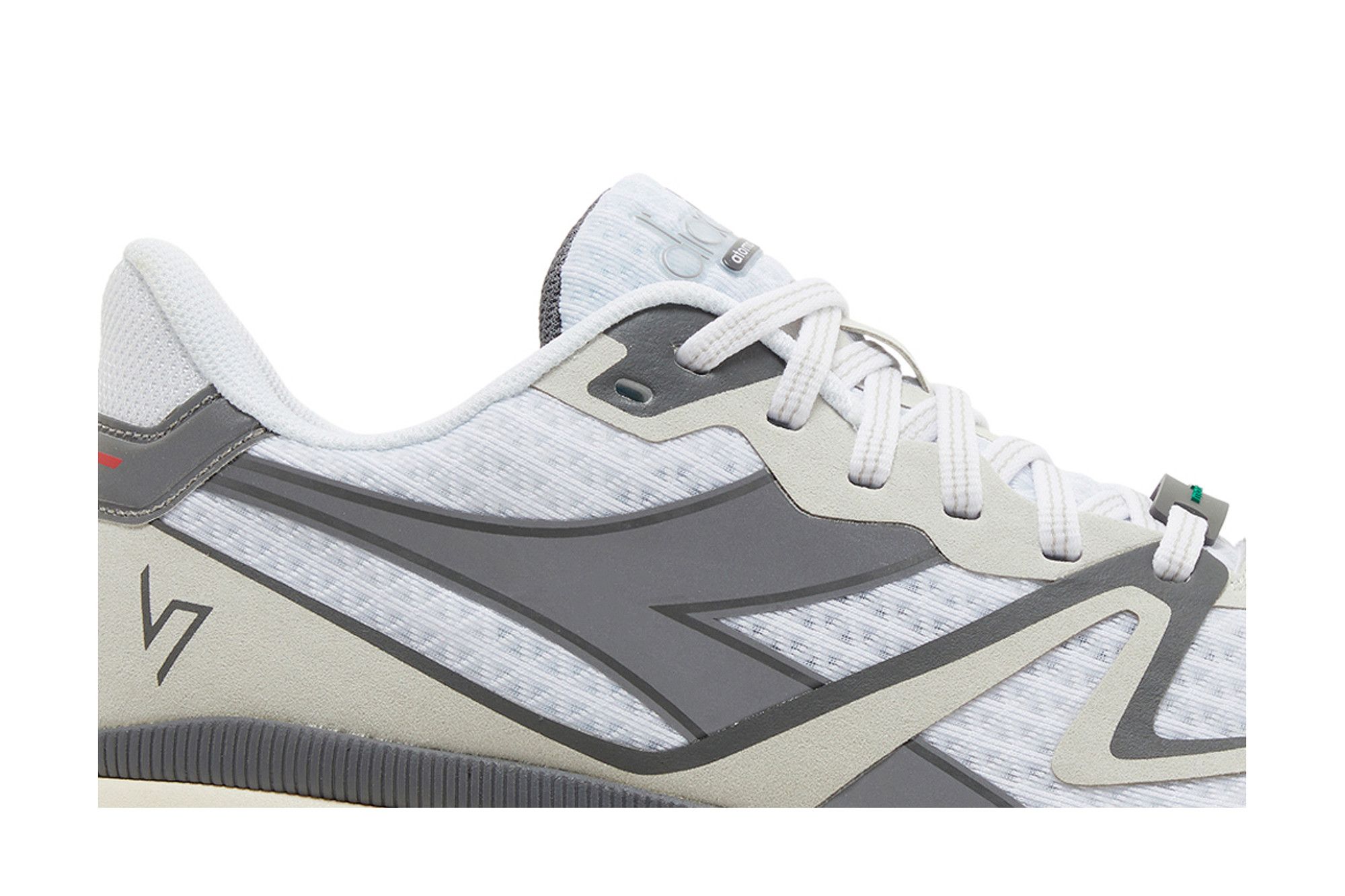 Order Diadora Atomo V7000『白銀』101-179073-D0475
