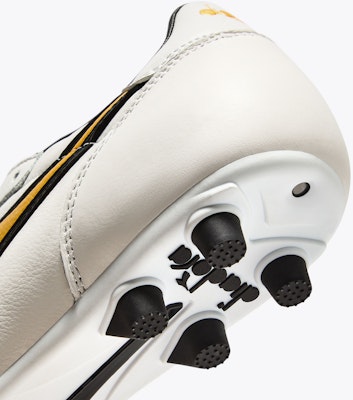 Diadora BRASIL LT+ MDPU Kasut Bola 101.180695_C1070 Purchase Diadora BRASIL LT+ MDPU Kasut Bola 101.180695_C1070