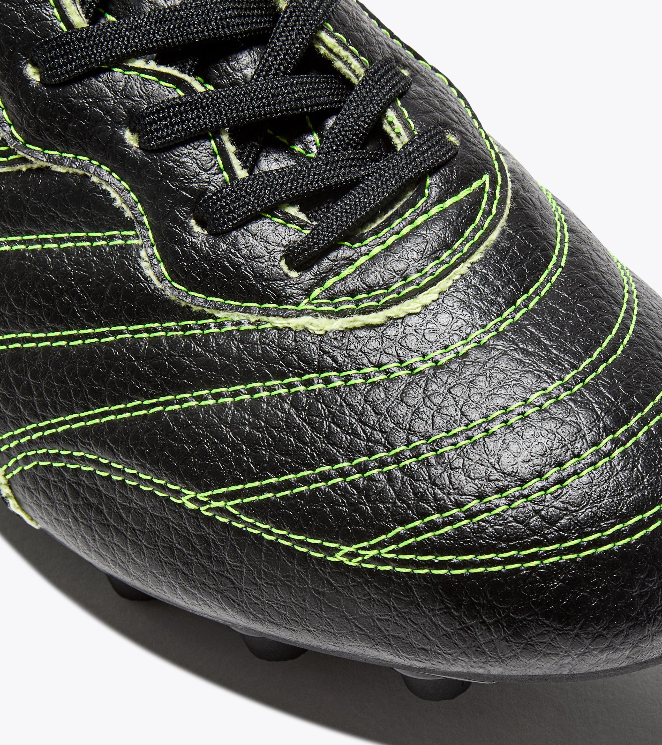 Shop Diadora BRASIL NEXT40 ITA MDPU Sepatu Bola 101.180694_80013