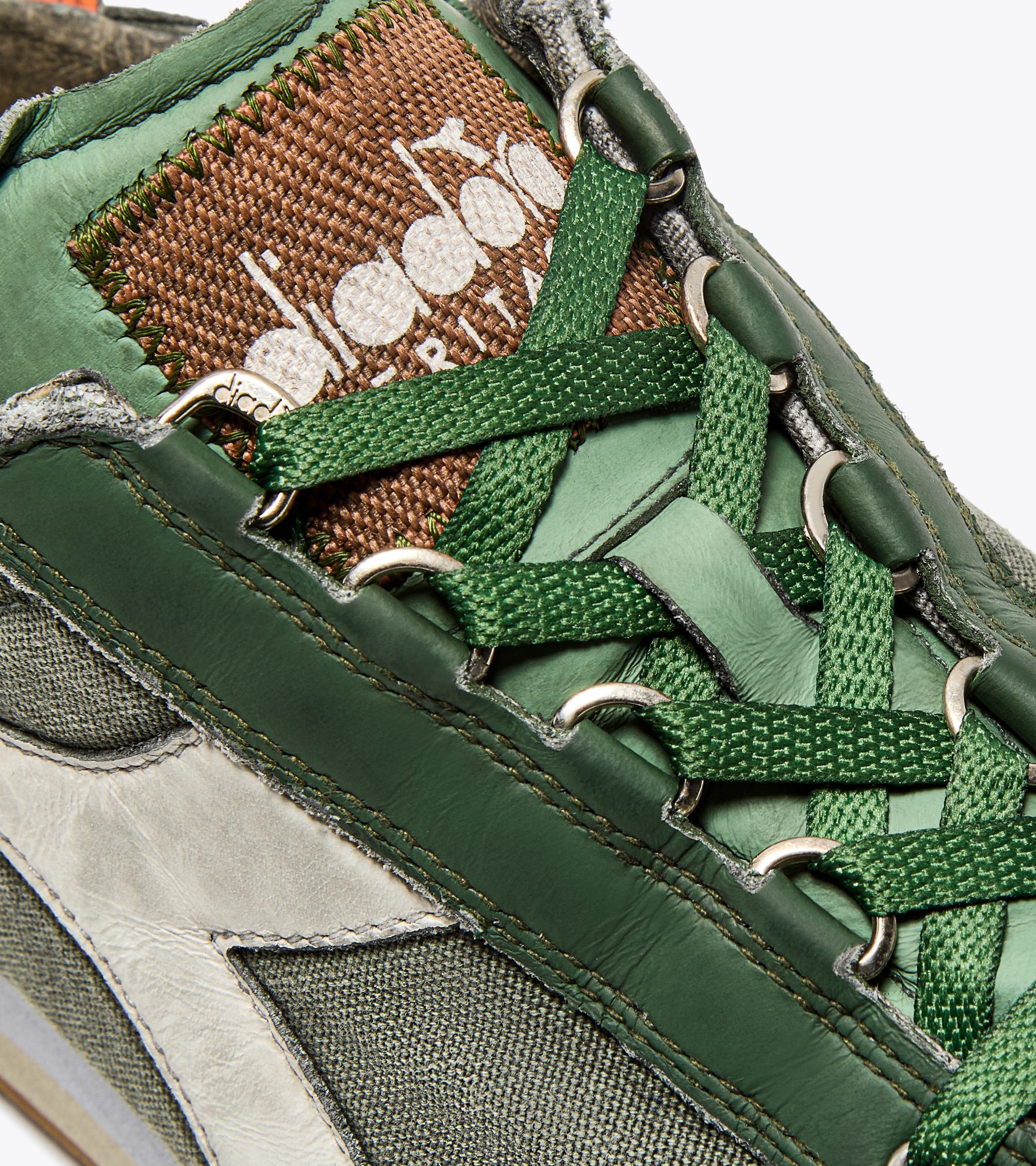 Purchase Diadora EQUIPE DIRTY SW EVO Sneakers 201.181251_70202