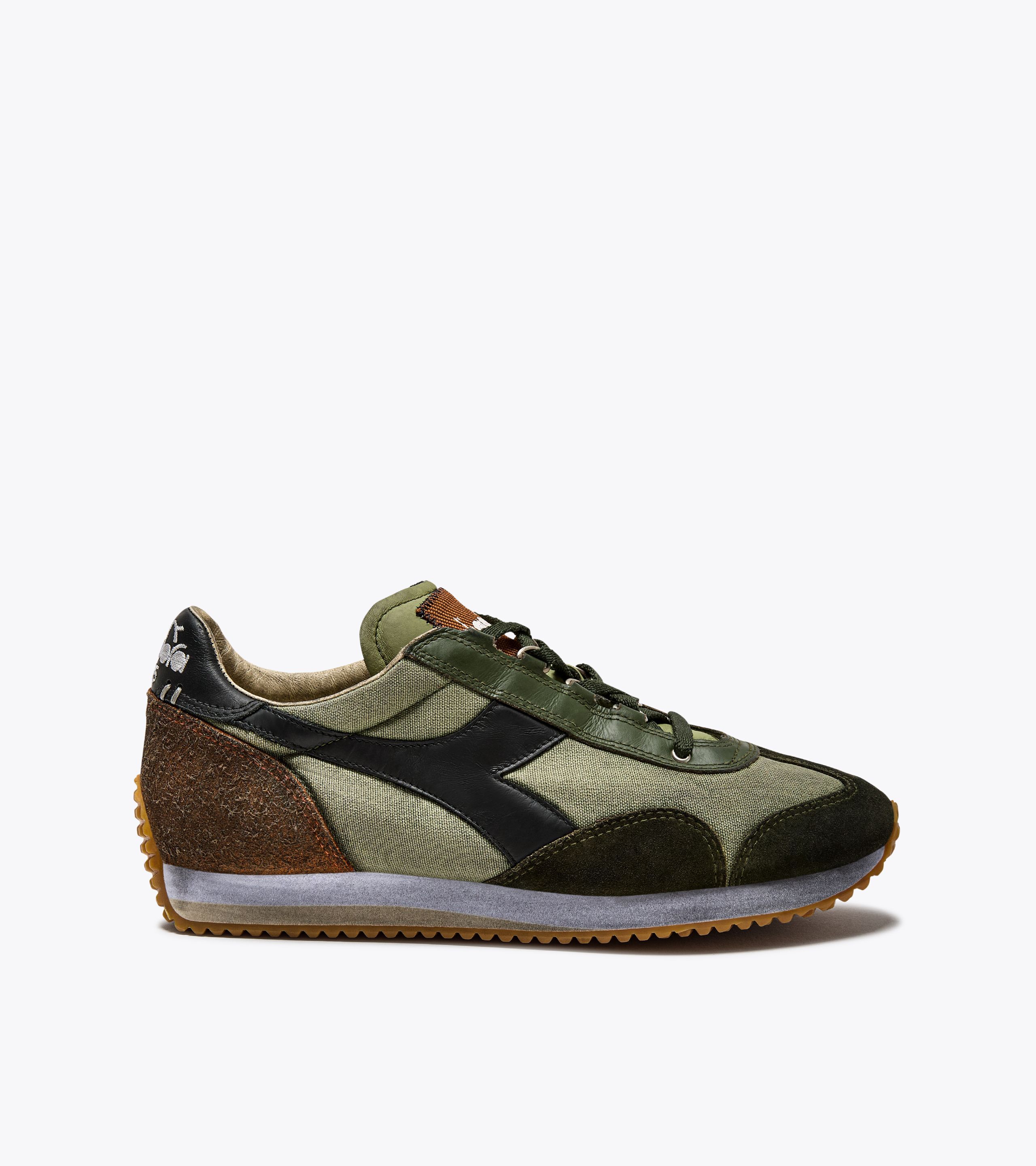 Buy Diadora EQUIPE DIRTY SW EVO Sepatu Sneakers Pria 201.181251_70396
