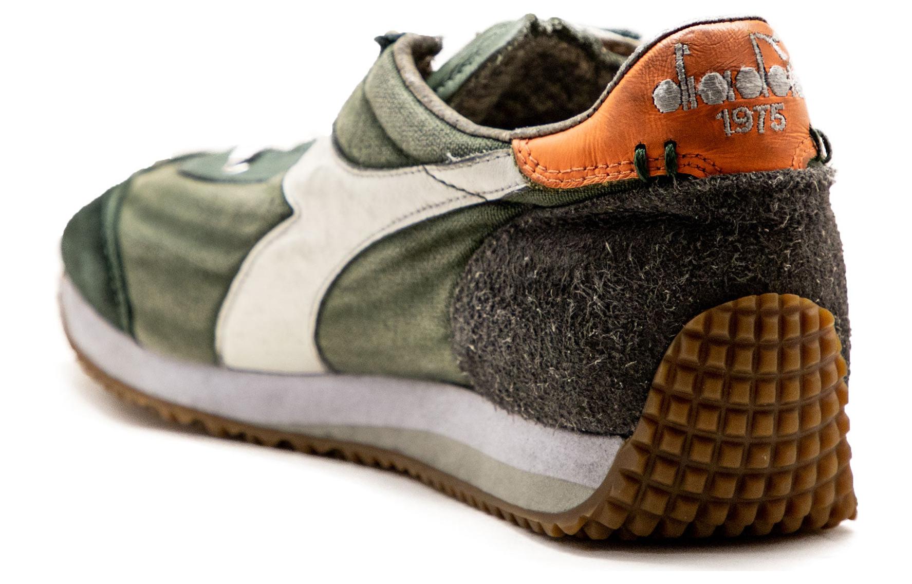 Shop Diadora Equipe H Dirty Stone Wash Evo "百里香" 201-174736-70166