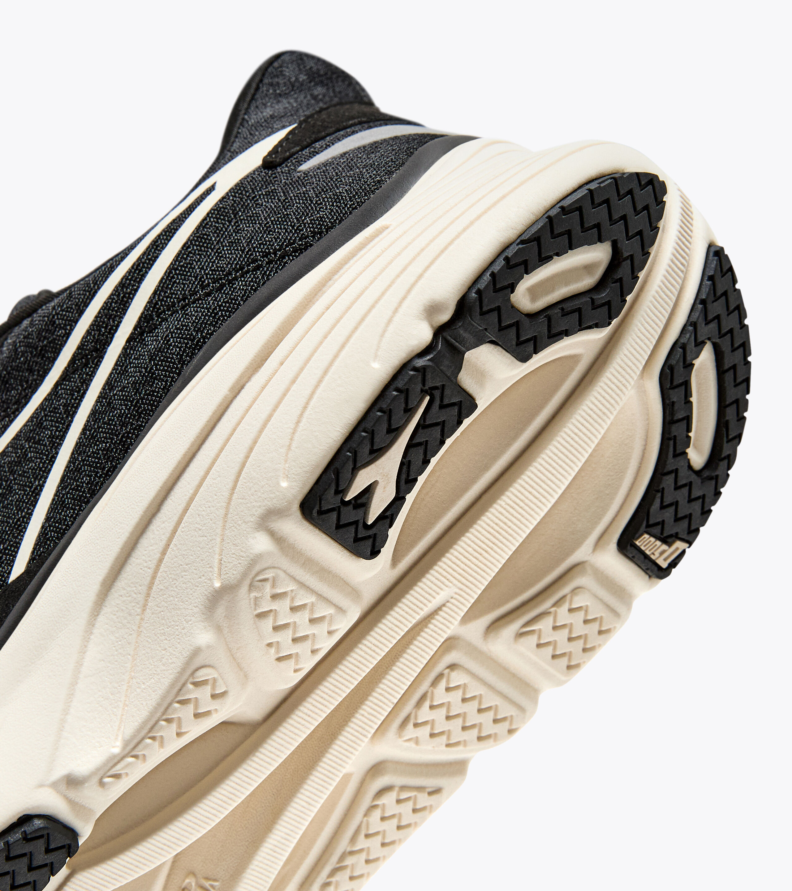 Shop 디아도라 EQUIPE NUCLEO 101.179094_C2609