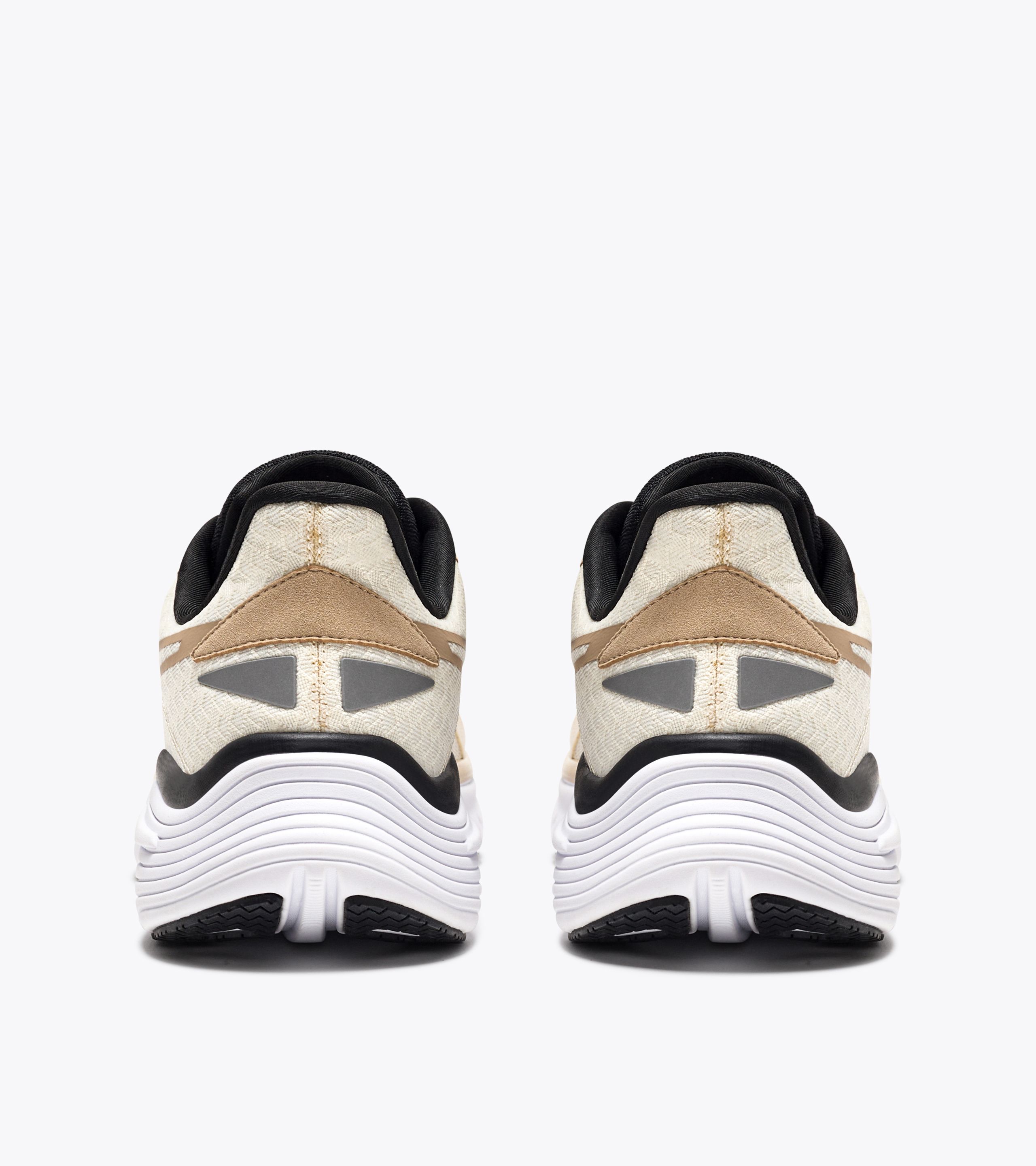 Lookbook 디아도라 EQUIPE NUCLEO 101.179094_D0862