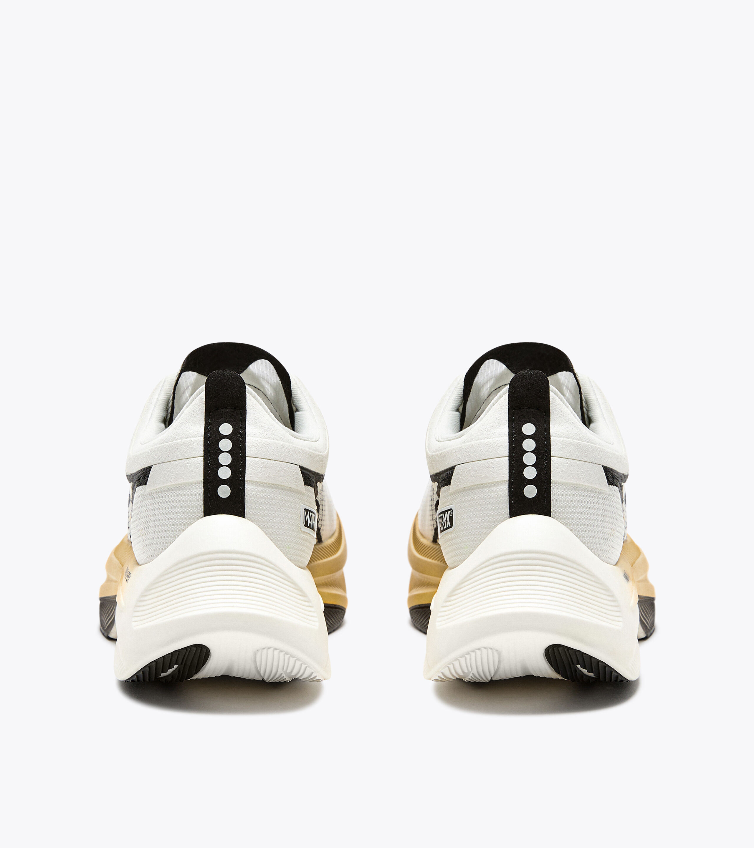 Lookbook Diadora GARA 碳纖維系列 101.180235_C2296