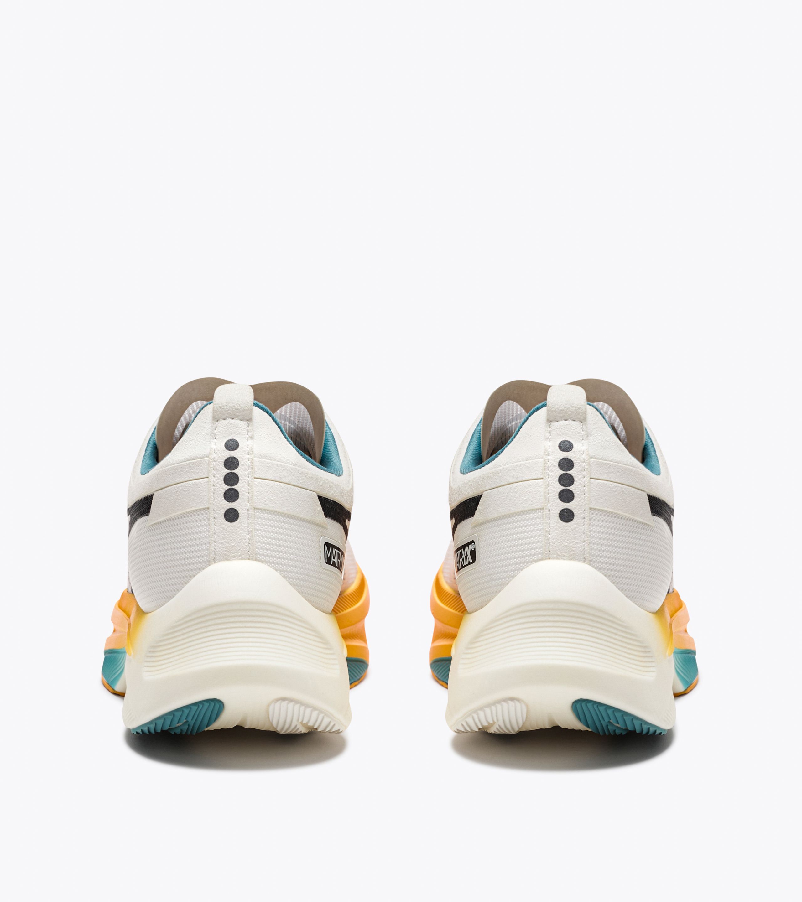 Lookbook ディアドラ ガーラ カーボン 101.180235_D0874