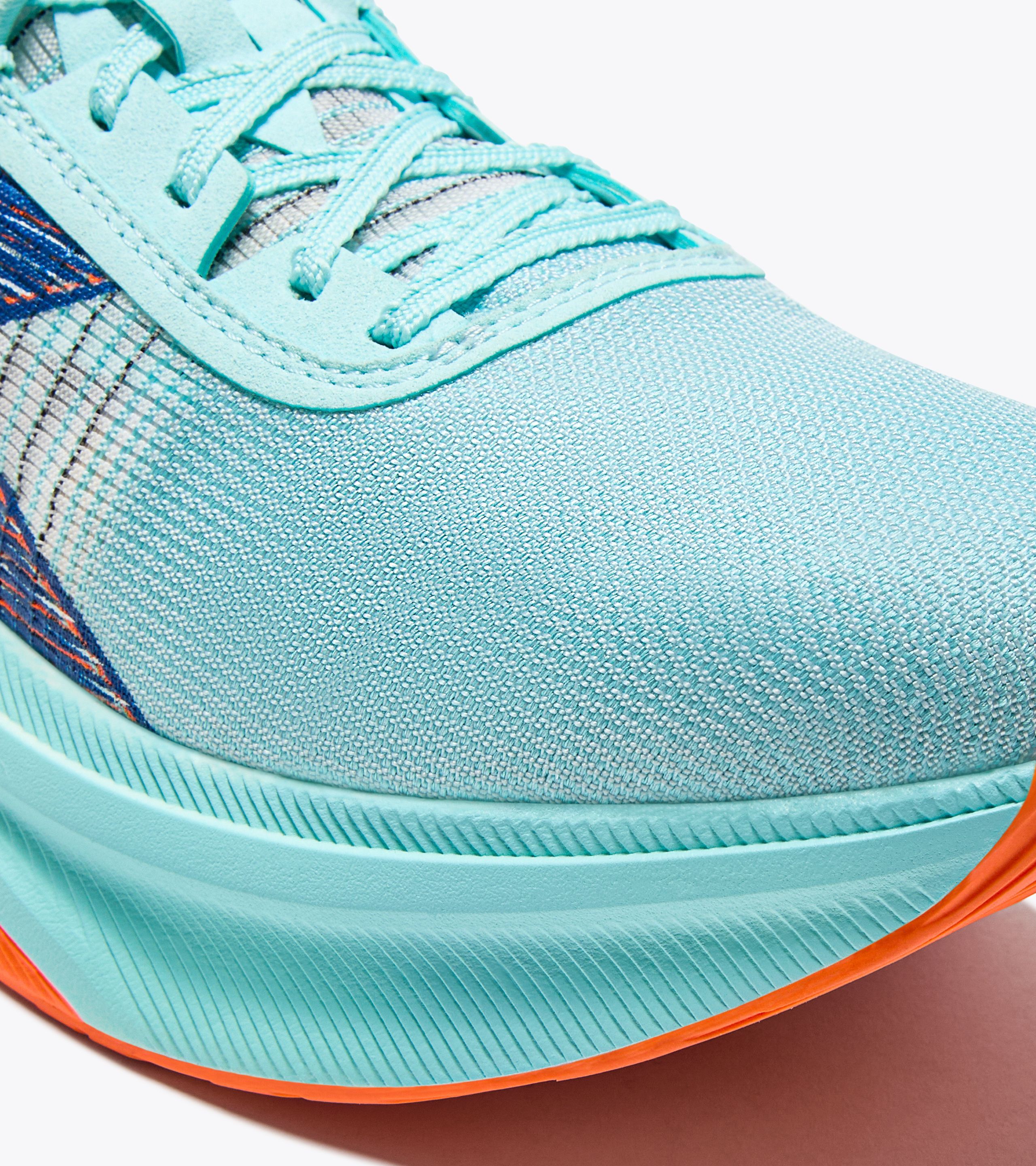 Shop DIADORA GARA 碳纖 2 版 101.182068_D1243