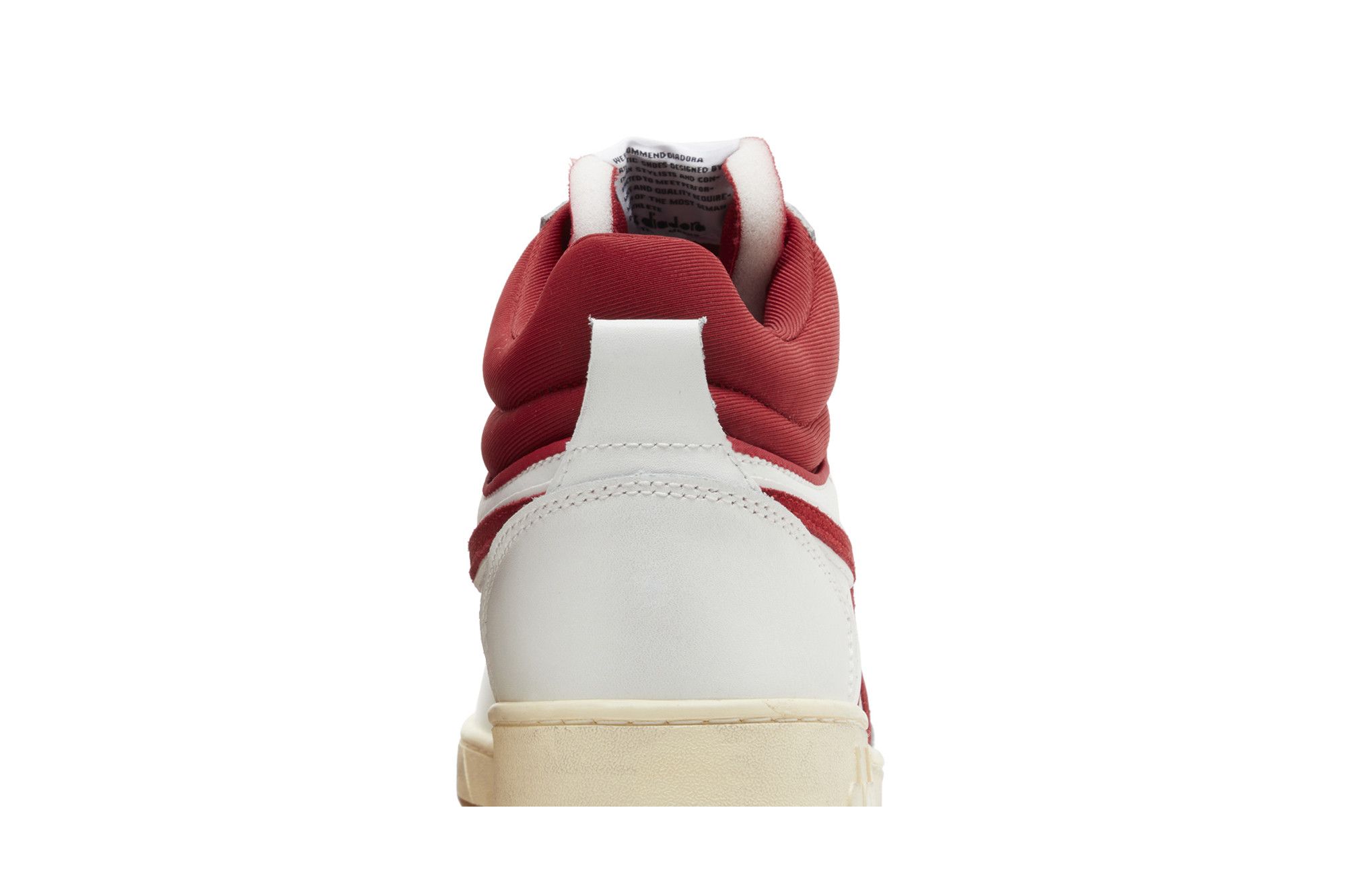 Sizing Diadora Magic Basket Mid ''Wit Chili Peper'' 501-178564-C6313