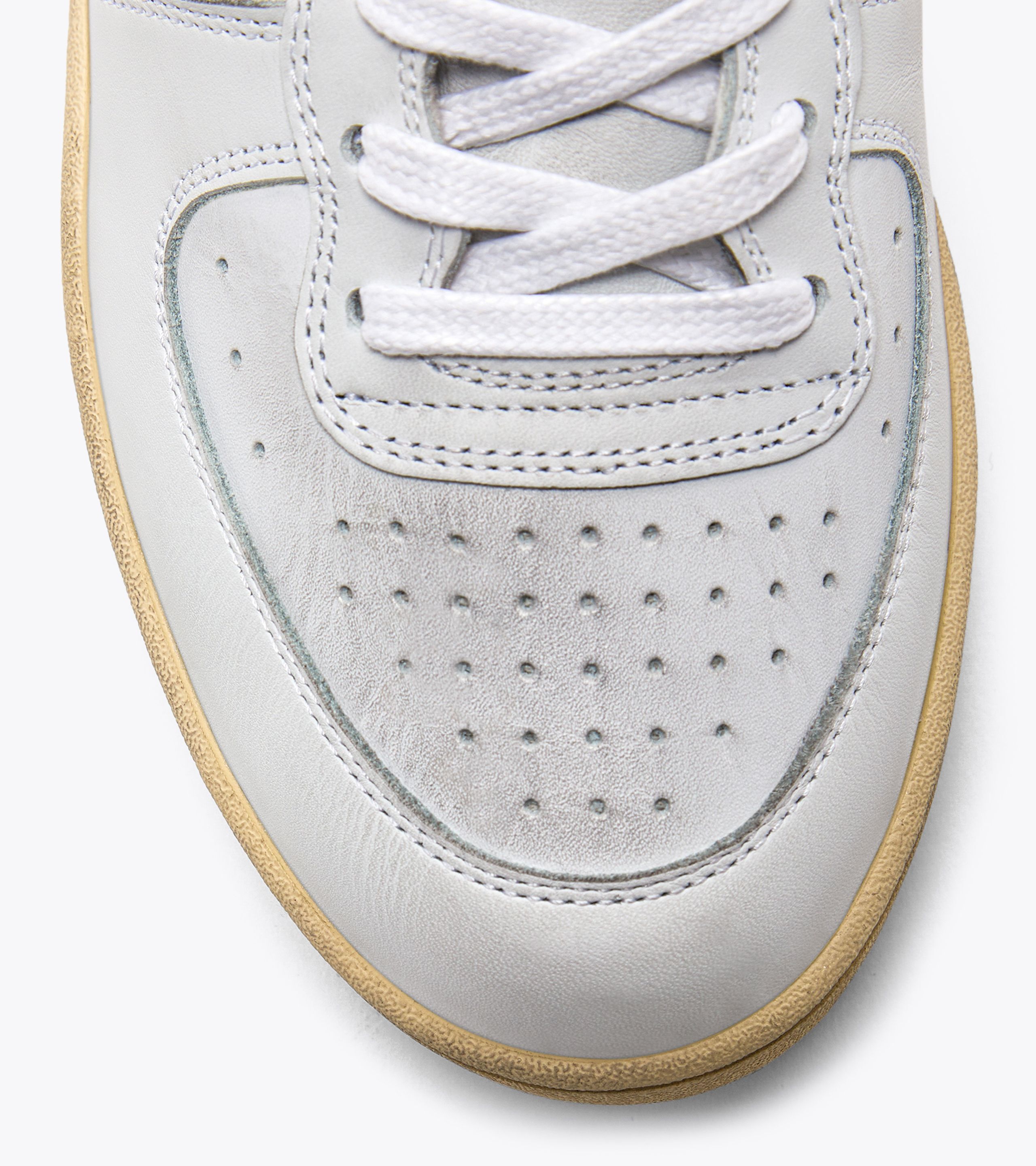 Shop Diadora MI BASKET 低帮二手篮球鞋 201.179043_C7114