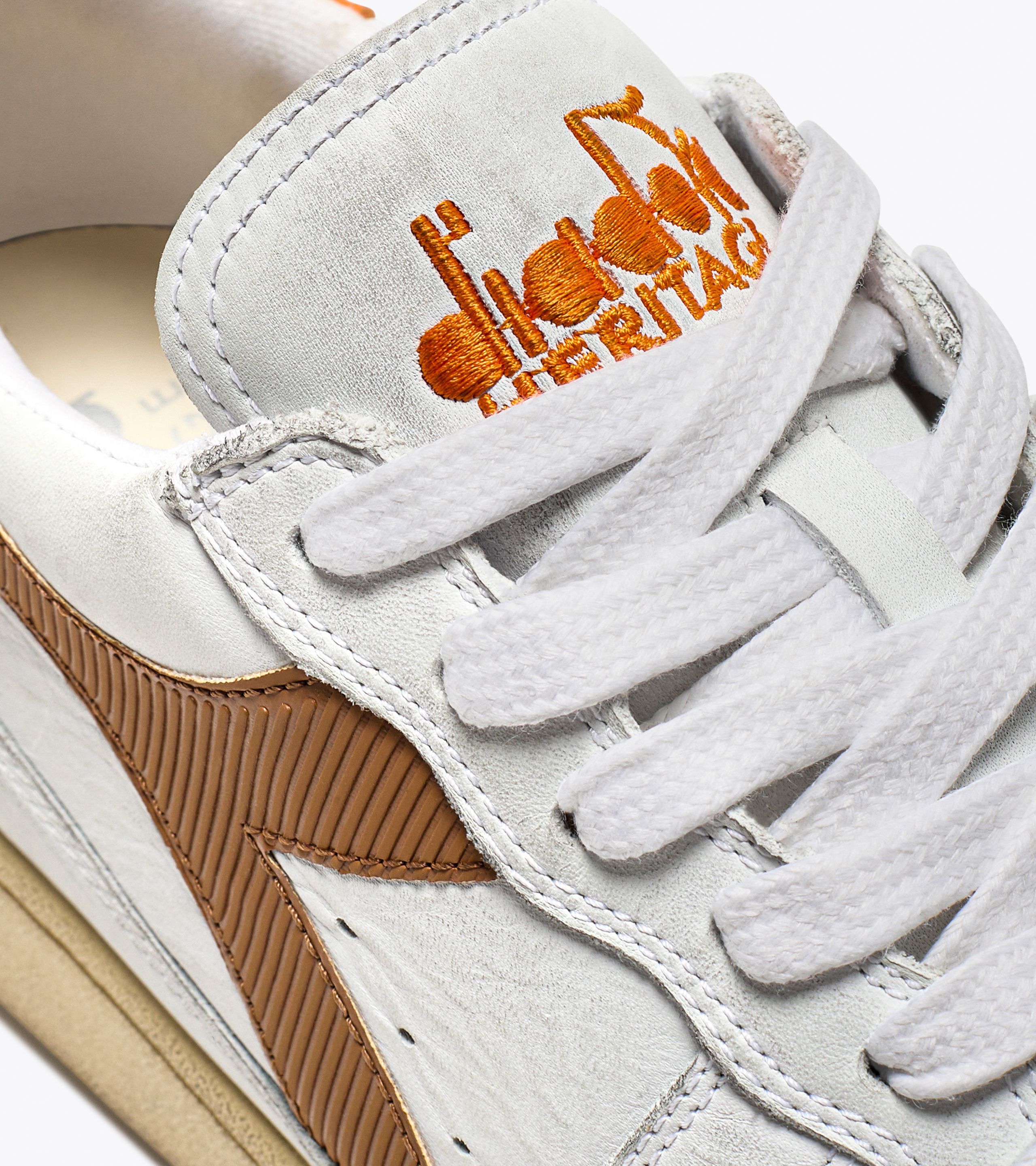 Purchase Diadora MI 篮球低帮复古鞋 201.179043_C9344