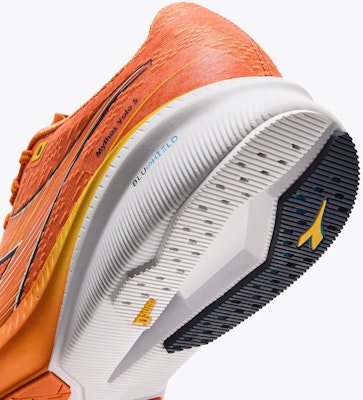 Diadora MYTHOS BLUSHIELD VOLO 5 跑步鞋 101.181488_D1273 Shop Diadora MYTHOS BLUSHIELD VOLO 5 跑步鞋 101.181488_D1273