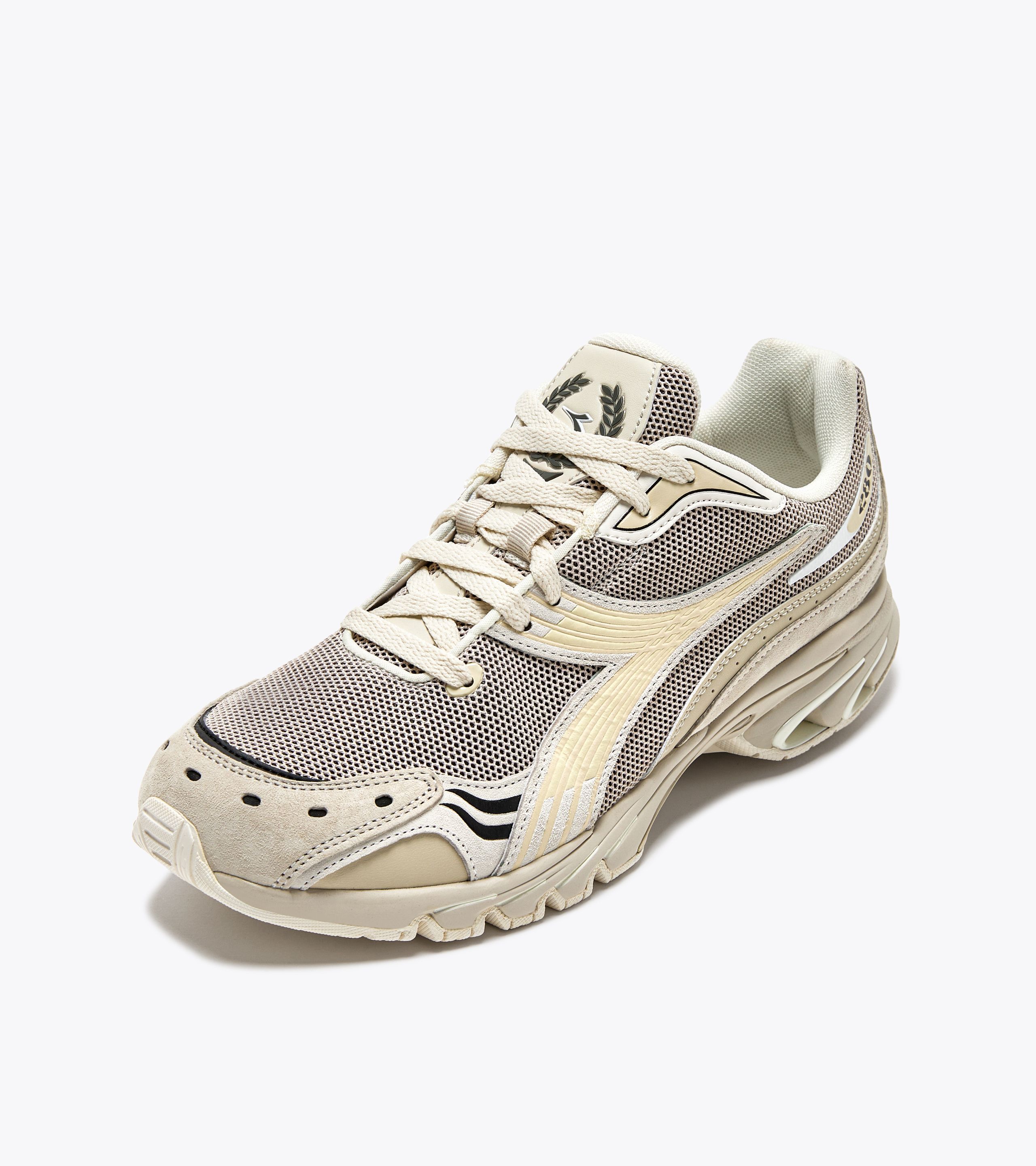 Lookbook 디아도라 미토스 프로펄션 280 M2 스웨이드 501.180192_C7444