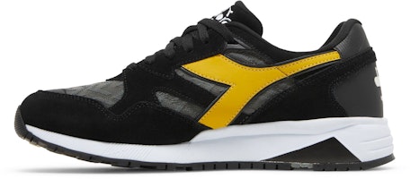 Diadora N9002 Lux 'Hitam Emas Mewah' 501-178351-C6341 Lookbook Diadora N9002 Lux 'Hitam Emas Mewah' 501-178351-C6341